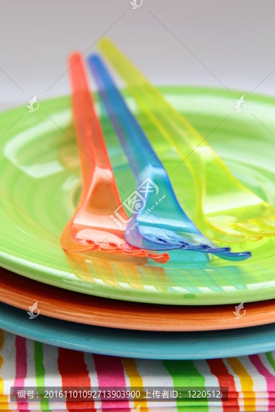 彩色塑料餐具