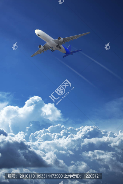 飛機在飛行中