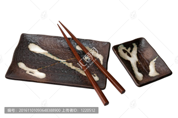 孤立的棕色壽司，筷子沒有影子