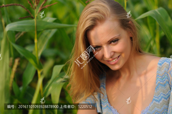 年輕的女孩