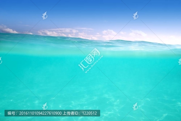 水線加勒比海水下和藍(lán)色的大海