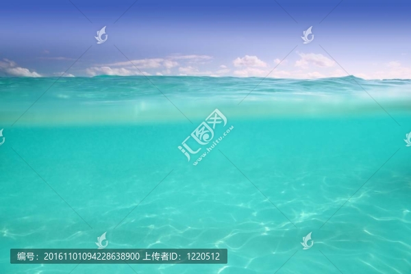 水線加勒比海水下和藍(lán)色的大海