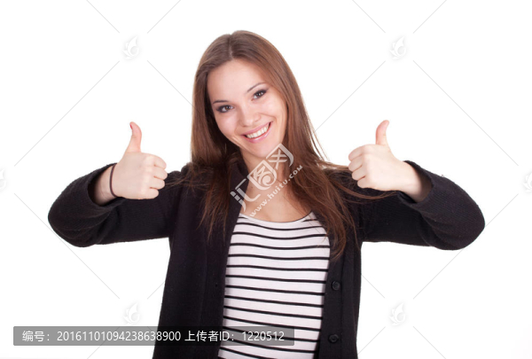 微笑；長(zhǎng)發(fā)；年輕女子；豎起大拇指