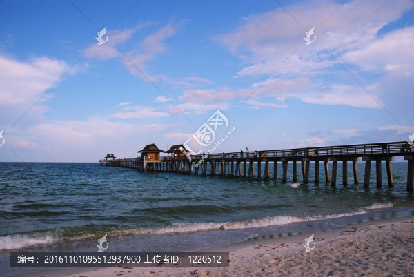 佛羅里達州那不勒斯海灘釣魚碼頭