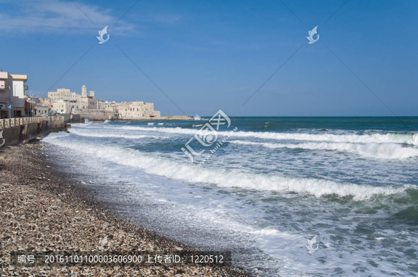 焦維納佐全景。Apulia。