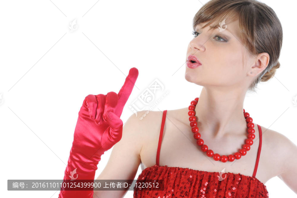 穿紅裙子的漂亮女孩。