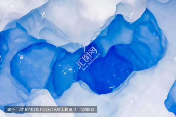 藍(lán)色的冰穴