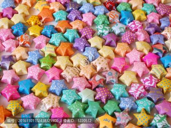彩色幸運(yùn)星；手工紙制品