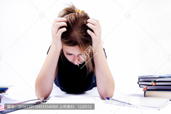 女孩在學(xué)習(xí)中的花費(fèi)時(shí)間
