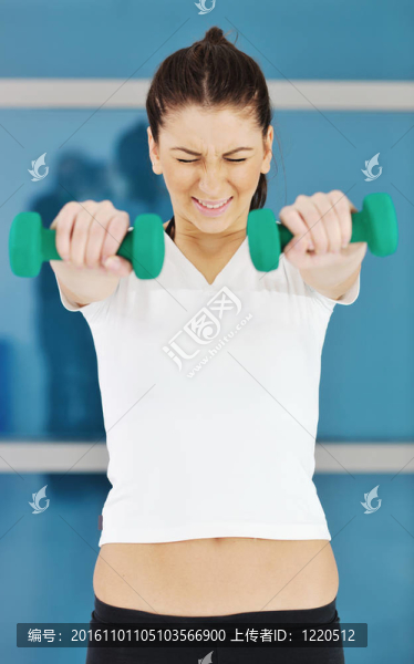 女子健身運動與權(quán)重