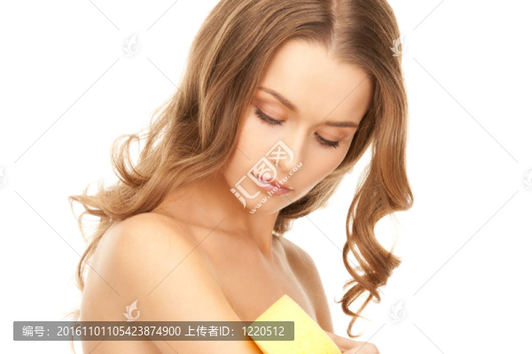 美麗女人用海綿