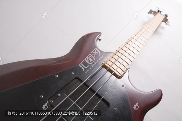 低音吉他