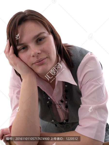 在白人孤立的年輕女子