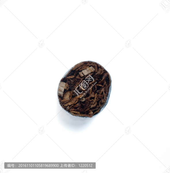白色背景上分離的香煙
