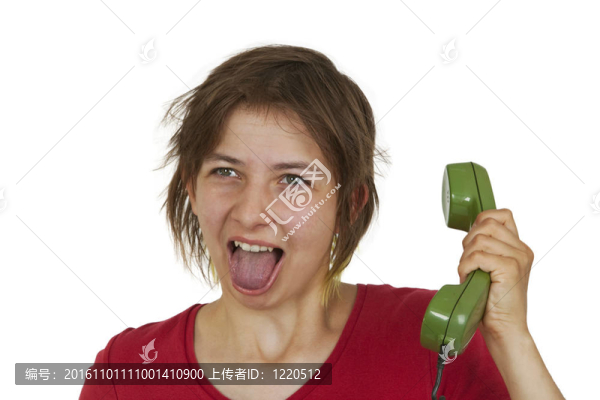 在打電話