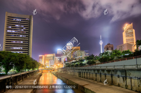 現(xiàn)代城市的夜晚