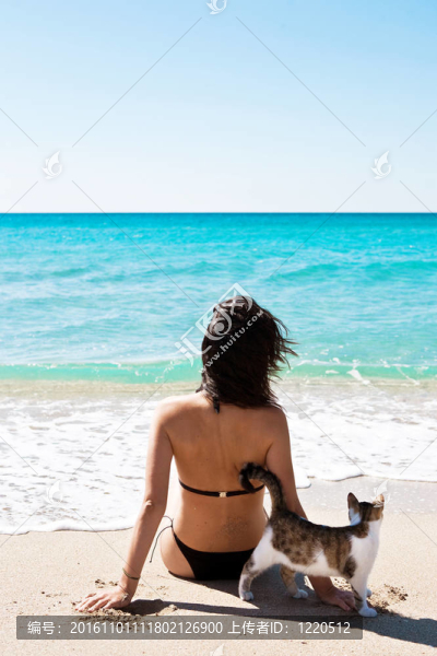 海灘上的女孩