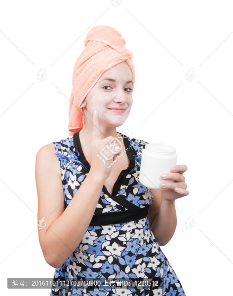 年輕女孩；化妝包。孤立的白色