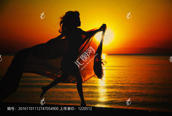 在海浪上奔跑
