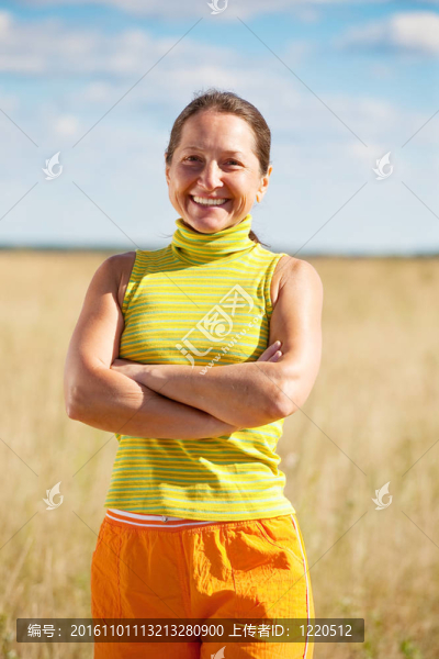 運動的老年婦女