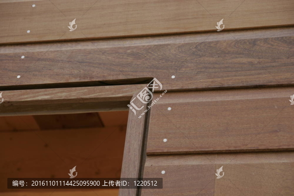 木bardage一幢新房子
