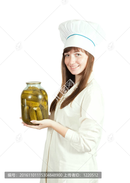 拿著泡菜的小女孩