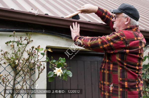 高層男外房清掃溝