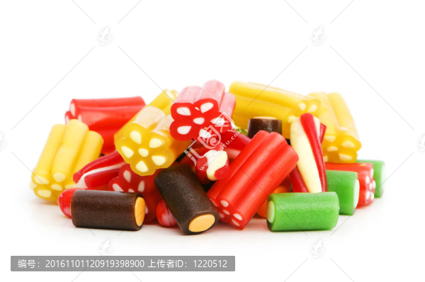 白色背景上的糖果