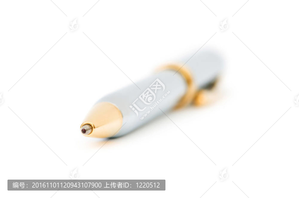 白色背景下的書(shū)寫(xiě)筆