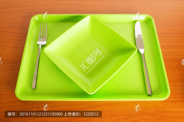 設(shè)置在桌上的用具