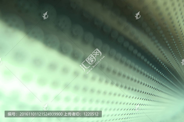 用小孔拋光金屬表面