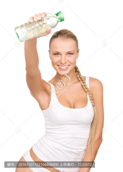 漂亮的女人帶著一瓶水