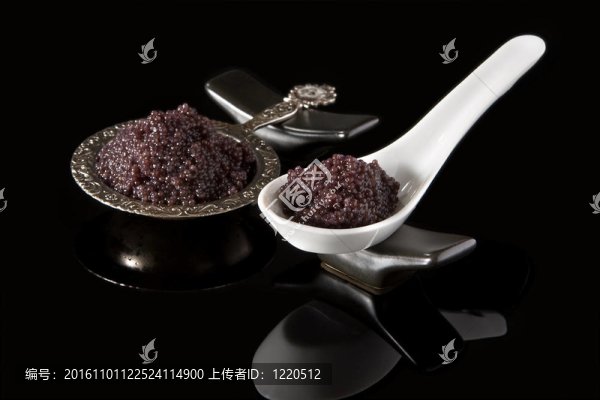 黑色豪華