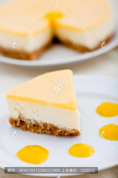 美味的檸檬芝士蛋糕切片