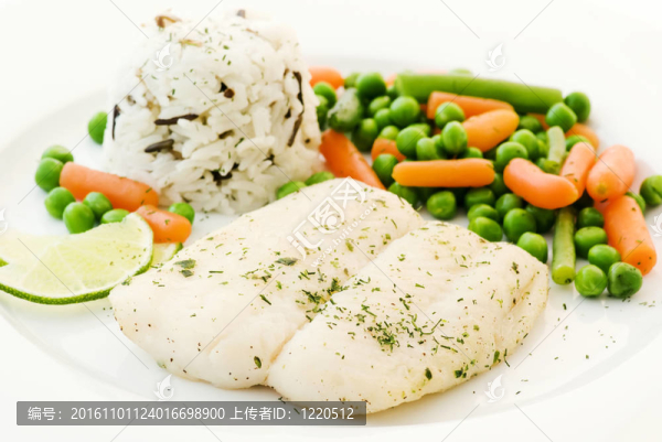 蔬菜和Rice的鯰魚