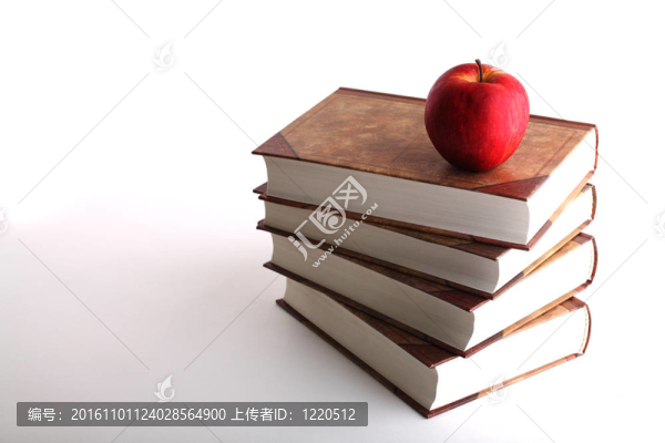 白底上的紅蘋(píng)果