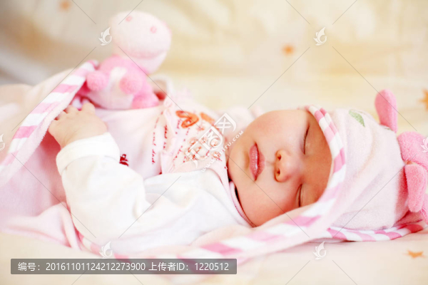 熟睡的嬰兒