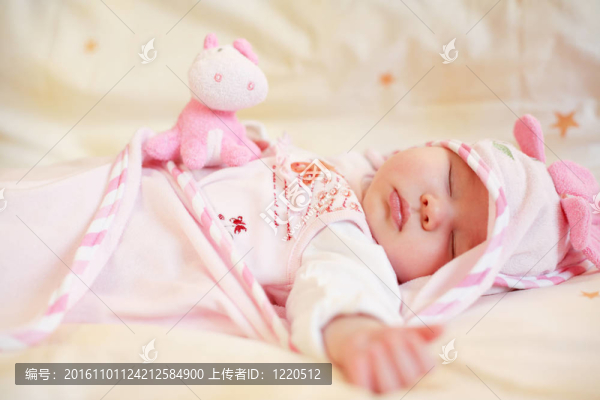 熟睡的嬰兒