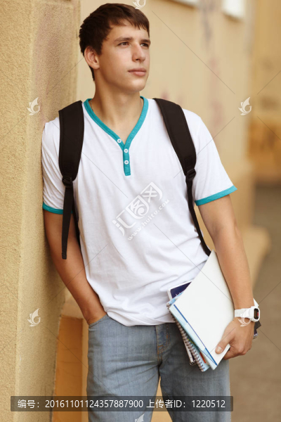 男大學(xué)生