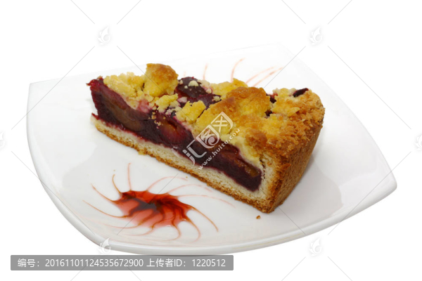 新鮮出爐的李子蛋糕
