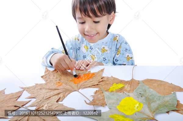 男孩