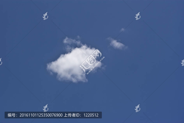 寧靜的天空和云彩