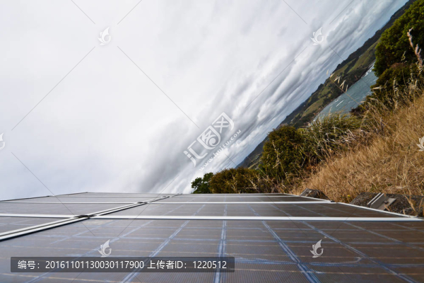 針對海岸的太陽能電池板