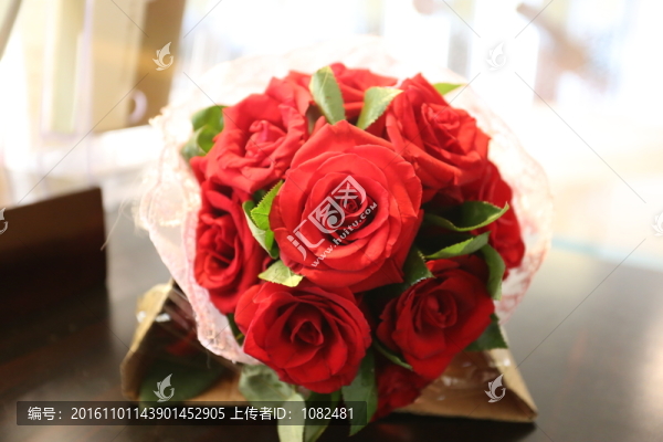 手捧花