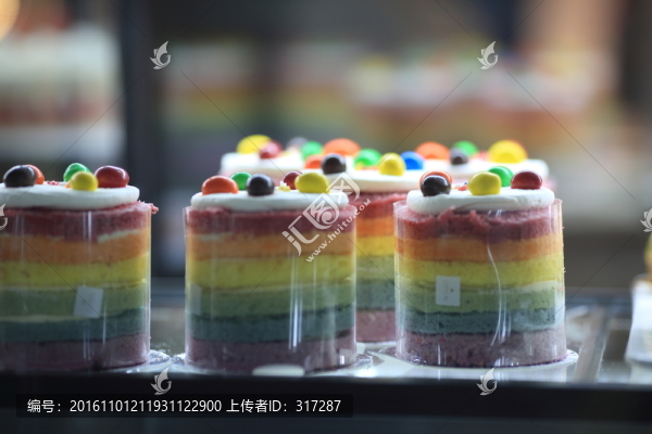 彩色蛋糕