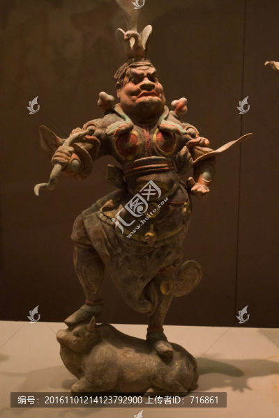 彩繪天王俑