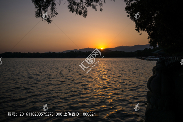 夕陽(yáng)