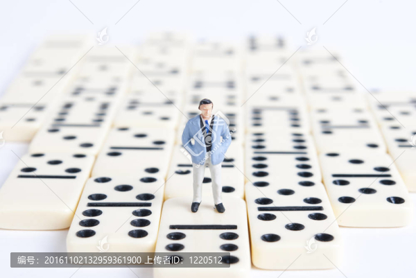 多米諾