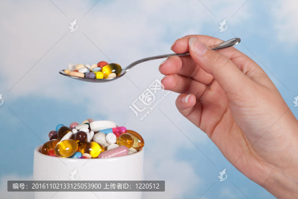 吃早餐的藥丸