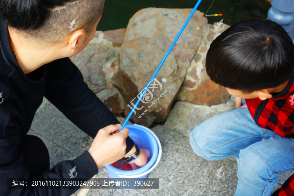 釣小魚(yú)
